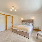 Holiday home Hollins House