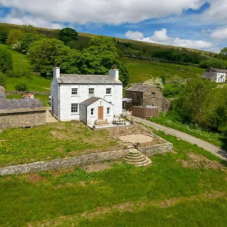 Hollins House * Dent